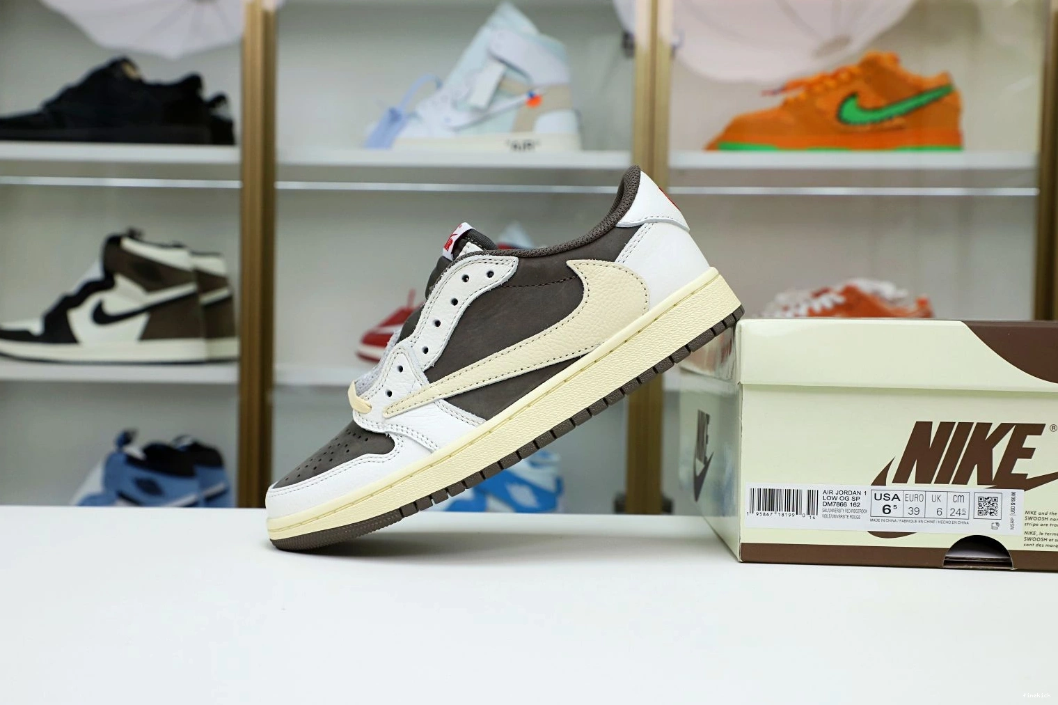LOW OG SCOTT 1 AIR MOCHA REVERSE TRAVIS X JORDAN 0815